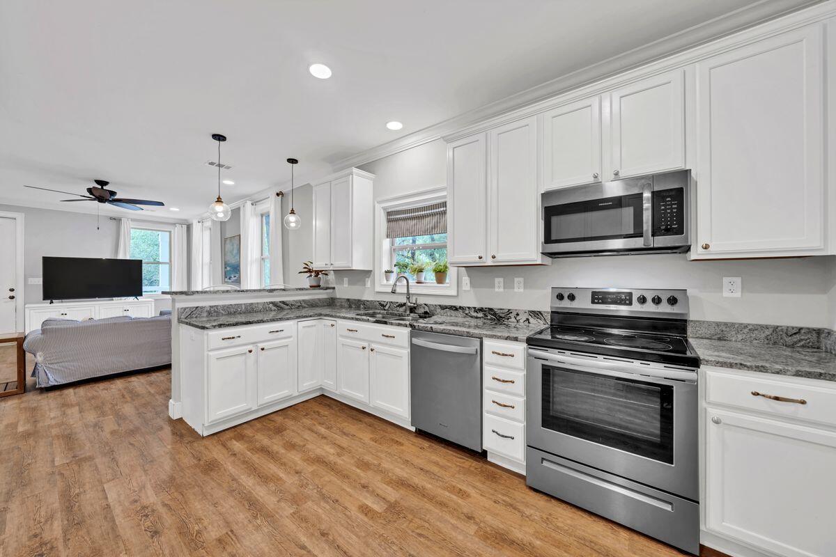 GRAYTON BAYOU - Residential