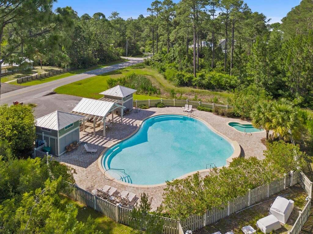 GRAYTON BAYOU - Residential