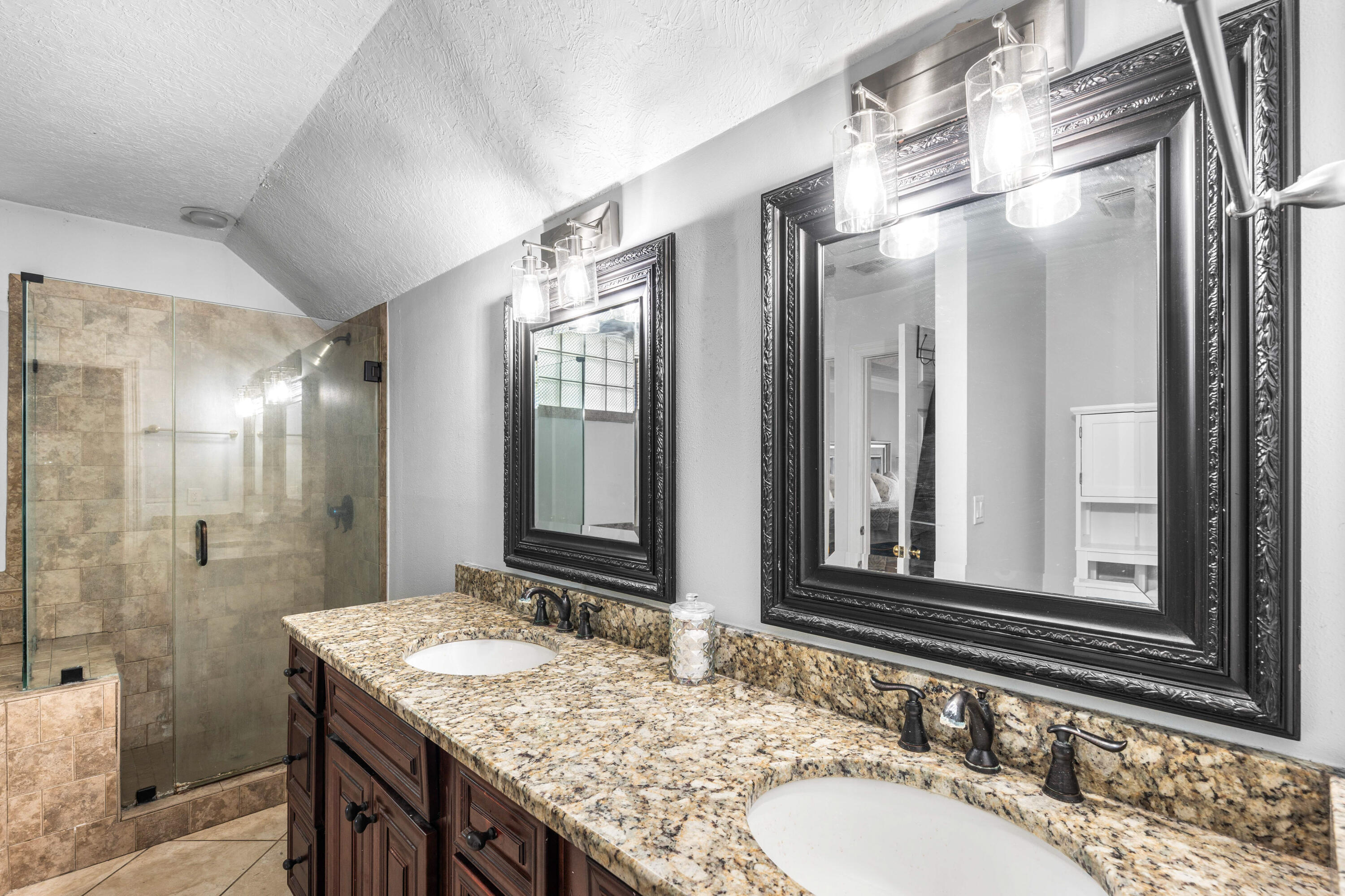 PARISH POINT - Residential