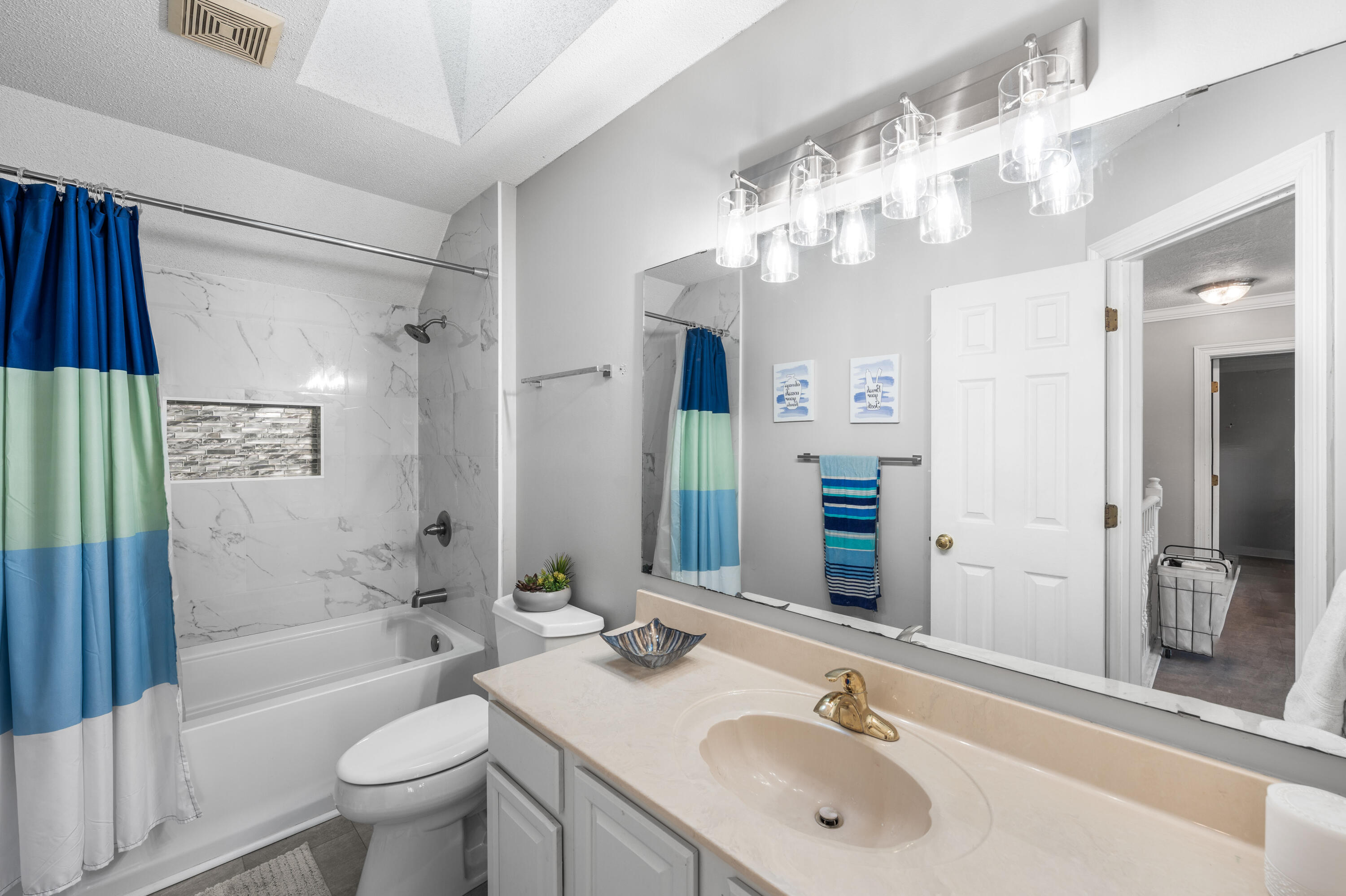 PARISH POINT - Residential