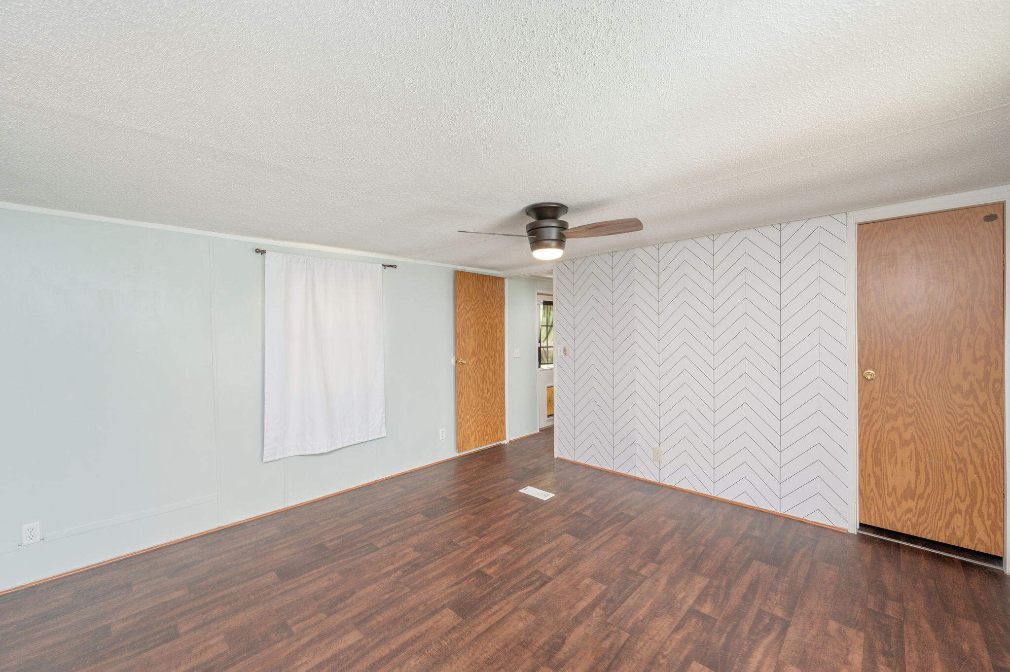 METES & BOUNDS - Residential Lease