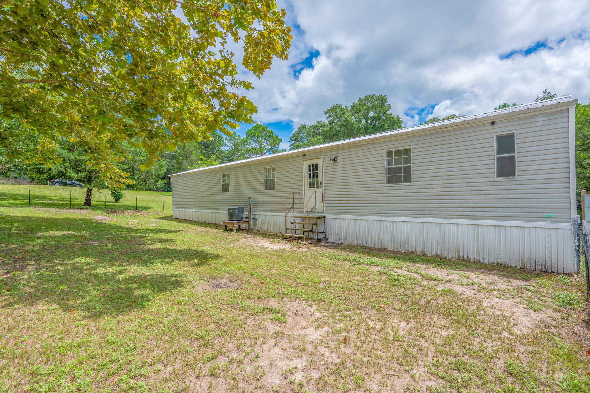 METES & BOUNDS - Residential Lease