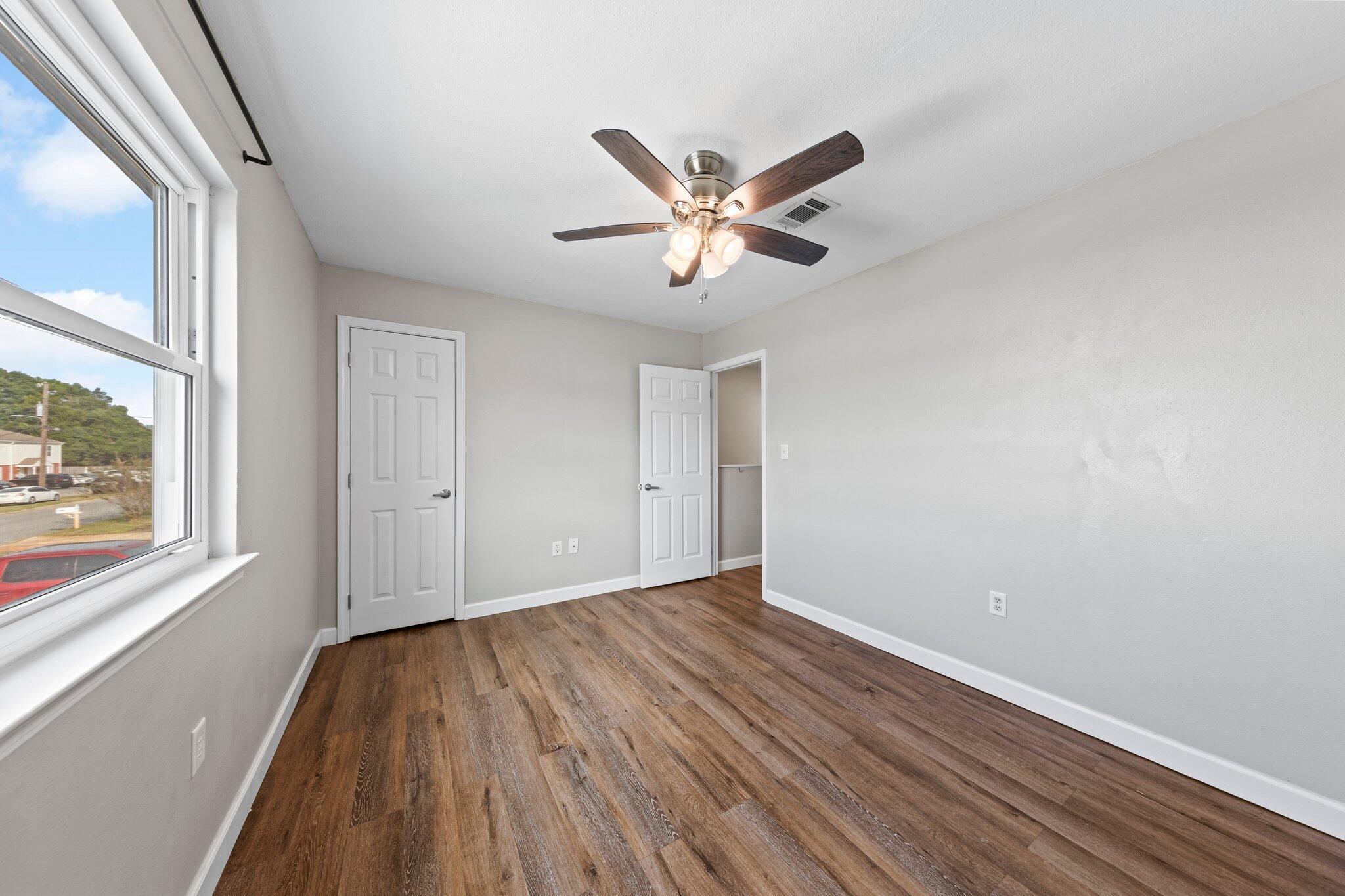 AZALEA GARDENS 1ST ADDN - Residential Lease