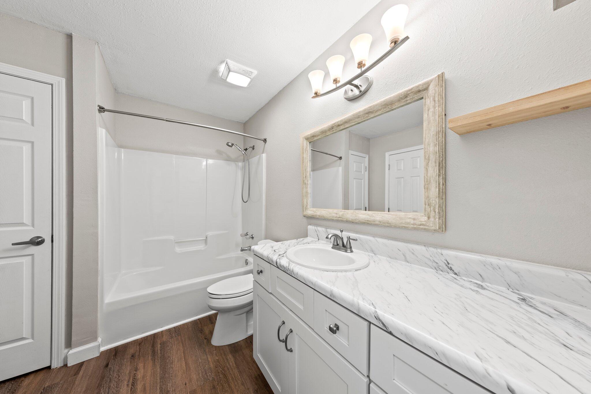 AZALEA GARDENS 1ST ADDN - Residential Lease