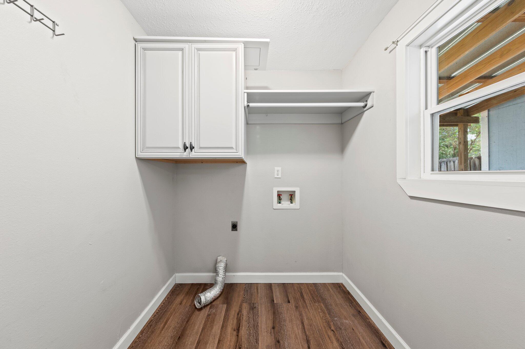 AZALEA GARDENS 1ST ADDN - Residential Lease