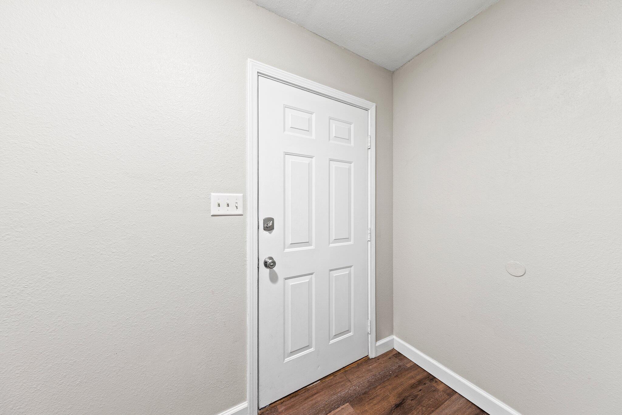 AZALEA GARDENS 1ST ADDN - Residential Lease