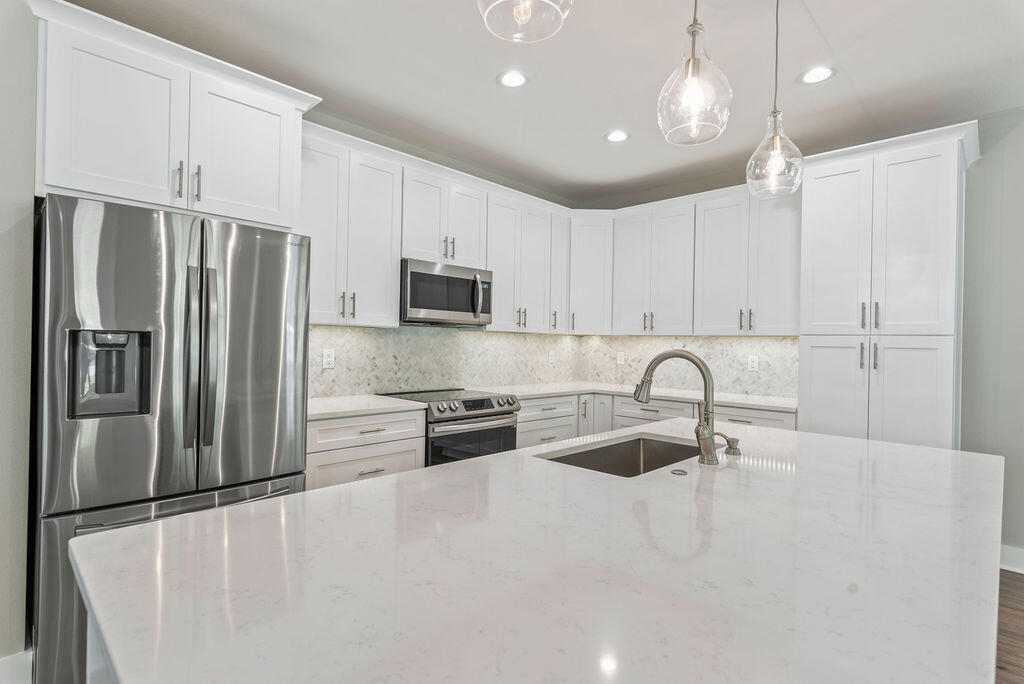 MAGNOLIA BEACH - Residential