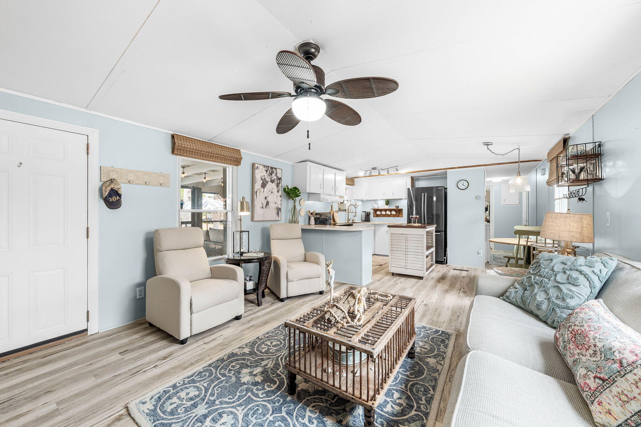 LAGUNA BEACH 6TH ADDN - Residential