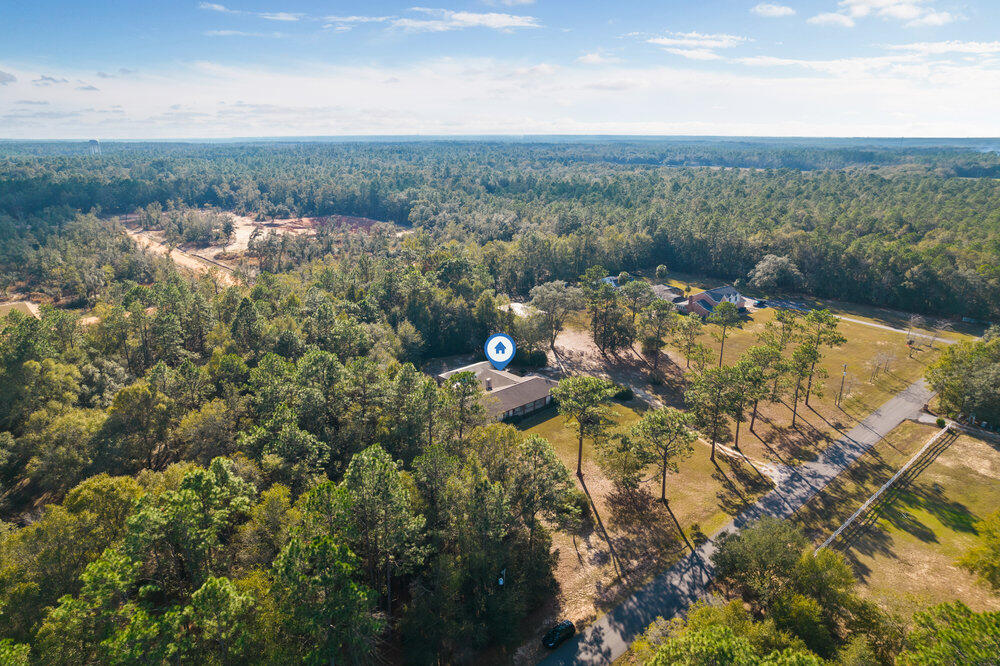 COUNTRY SQUIRE ESTATES - Residential