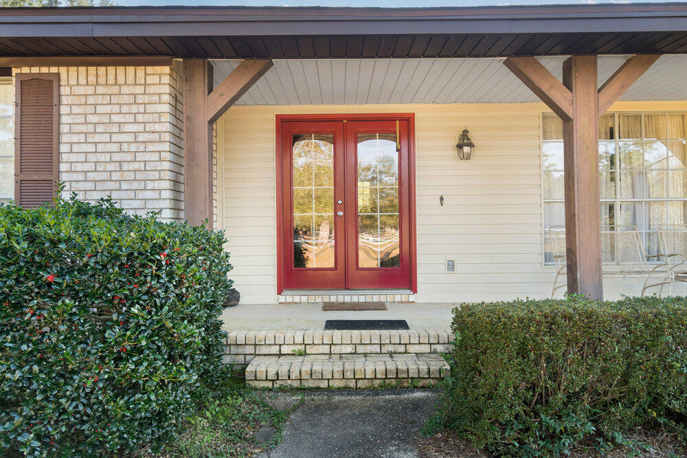 COUNTRY SQUIRE ESTATES - Residential