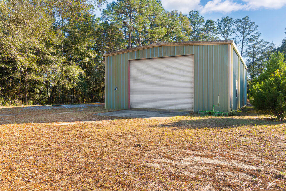 COUNTRY SQUIRE ESTATES - Residential