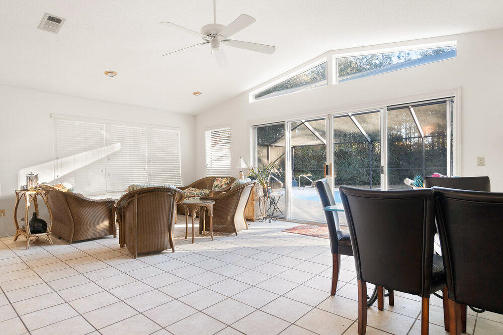 COUNTRY SQUIRE ESTATES - Residential