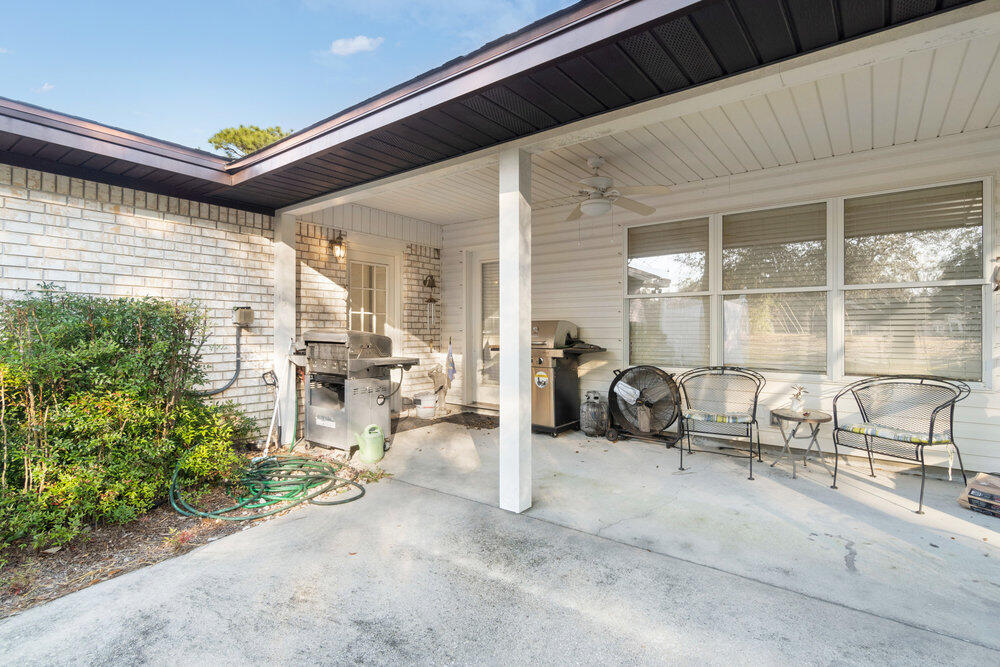 COUNTRY SQUIRE ESTATES - Residential