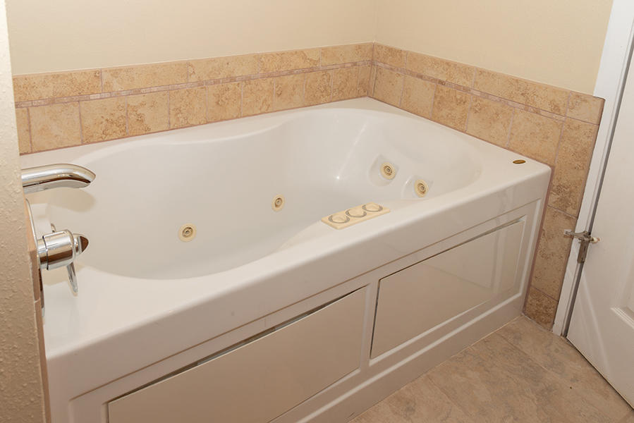 LAKE LORRAINE ESTATES 3 - Residential Lease