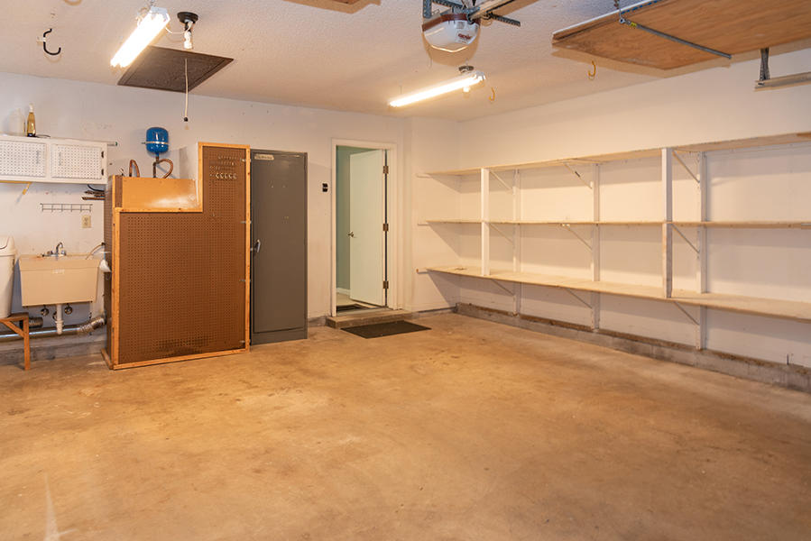 LAKE LORRAINE ESTATES 3 - Residential Lease