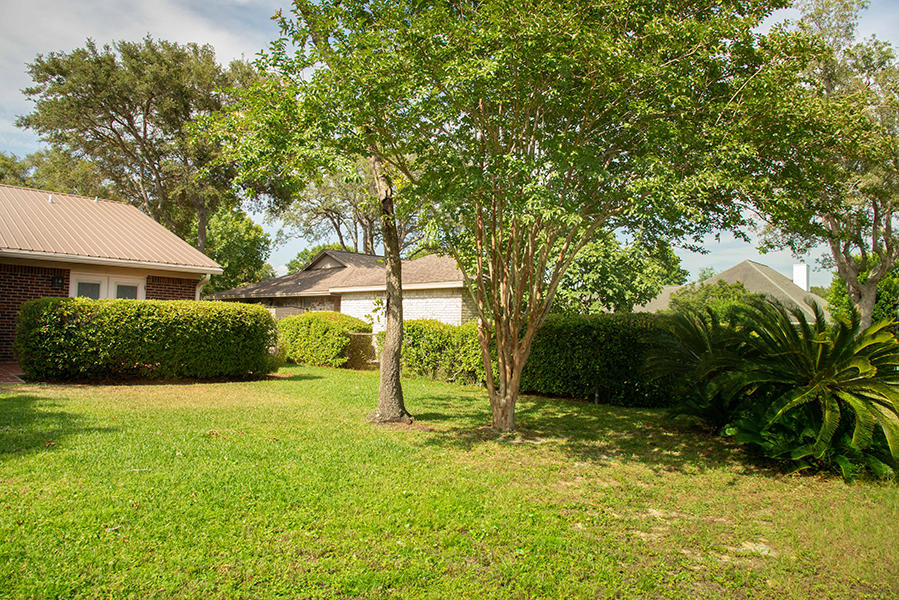 LAKE LORRAINE ESTATES 3 - Residential Lease