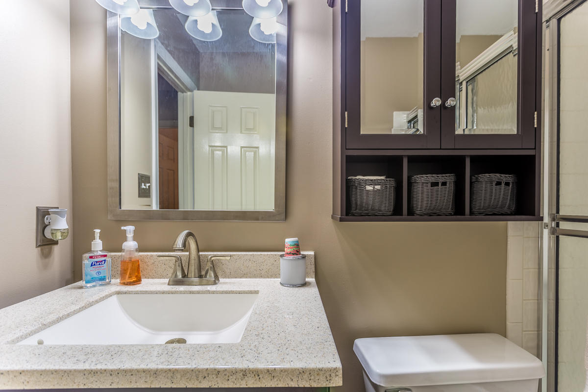 RUSHLIN PARK S/D PH 2 - Residential Lease