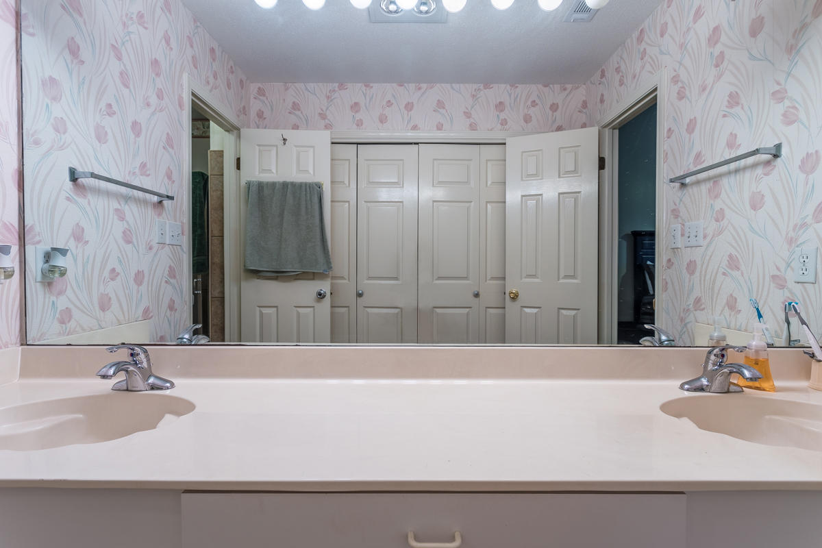 RUSHLIN PARK S/D PH 2 - Residential Lease