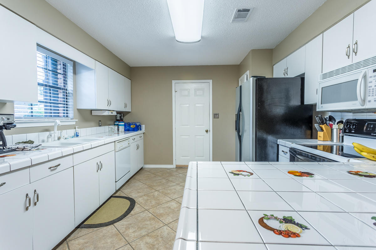 RUSHLIN PARK S/D PH 2 - Residential Lease