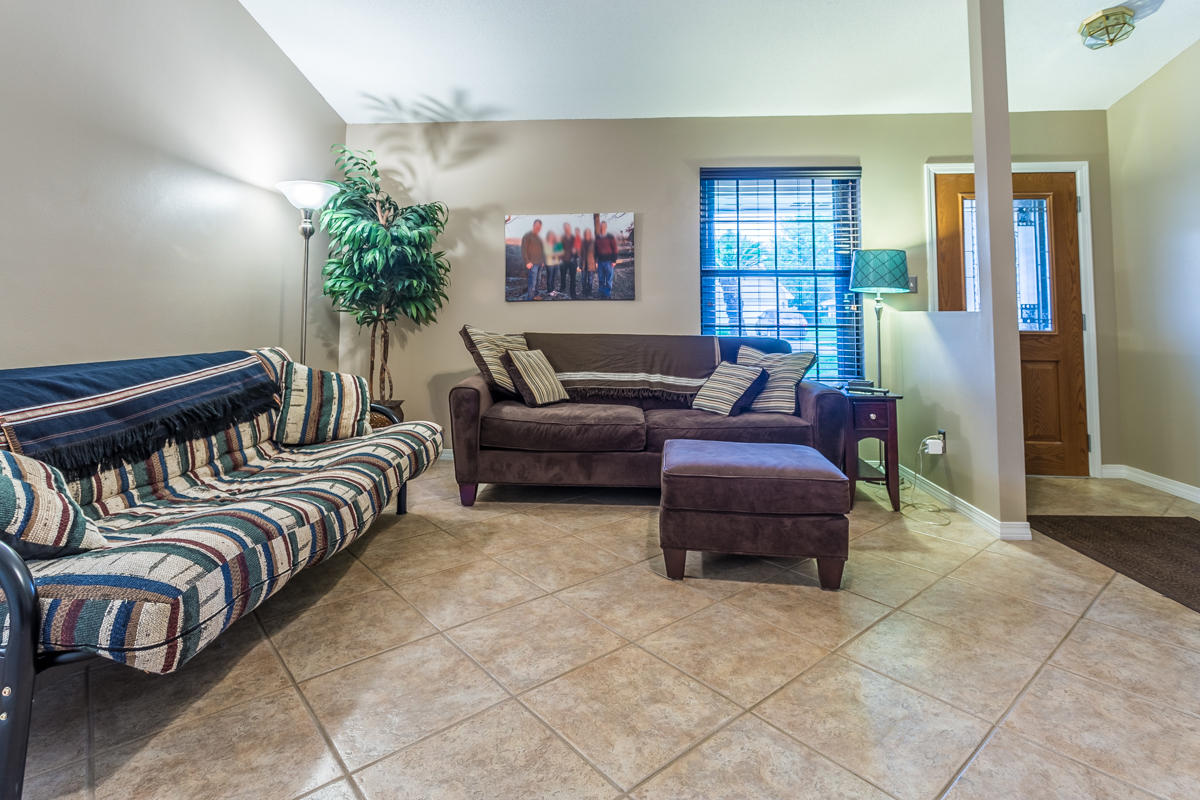 RUSHLIN PARK S/D PH 2 - Residential Lease