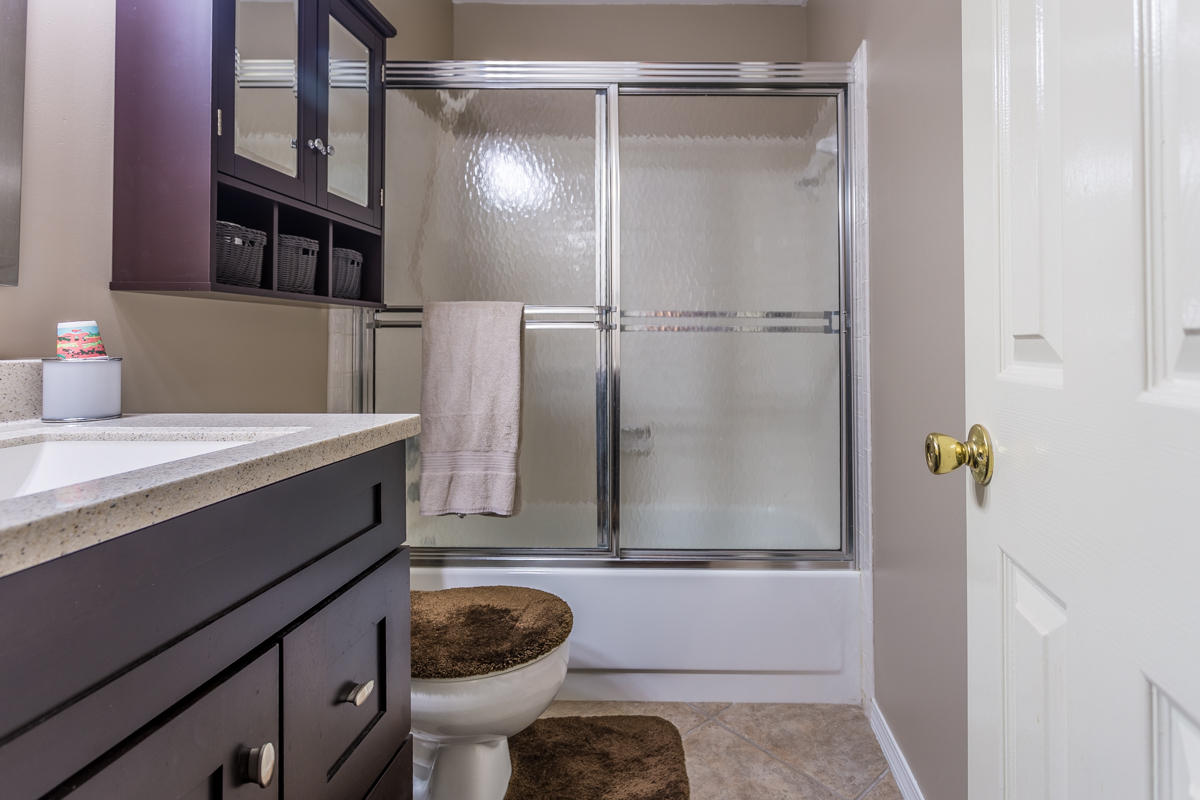 RUSHLIN PARK S/D PH 2 - Residential Lease