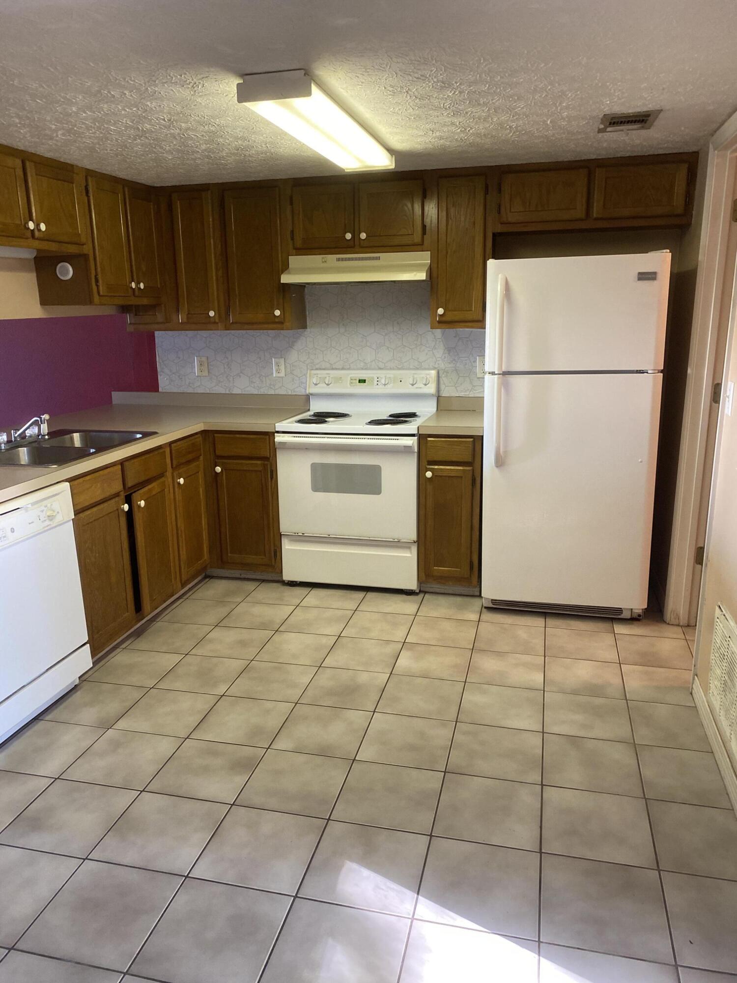 CHATELAINE ESTATES S/D PH 2Unit #: 61 - Residential