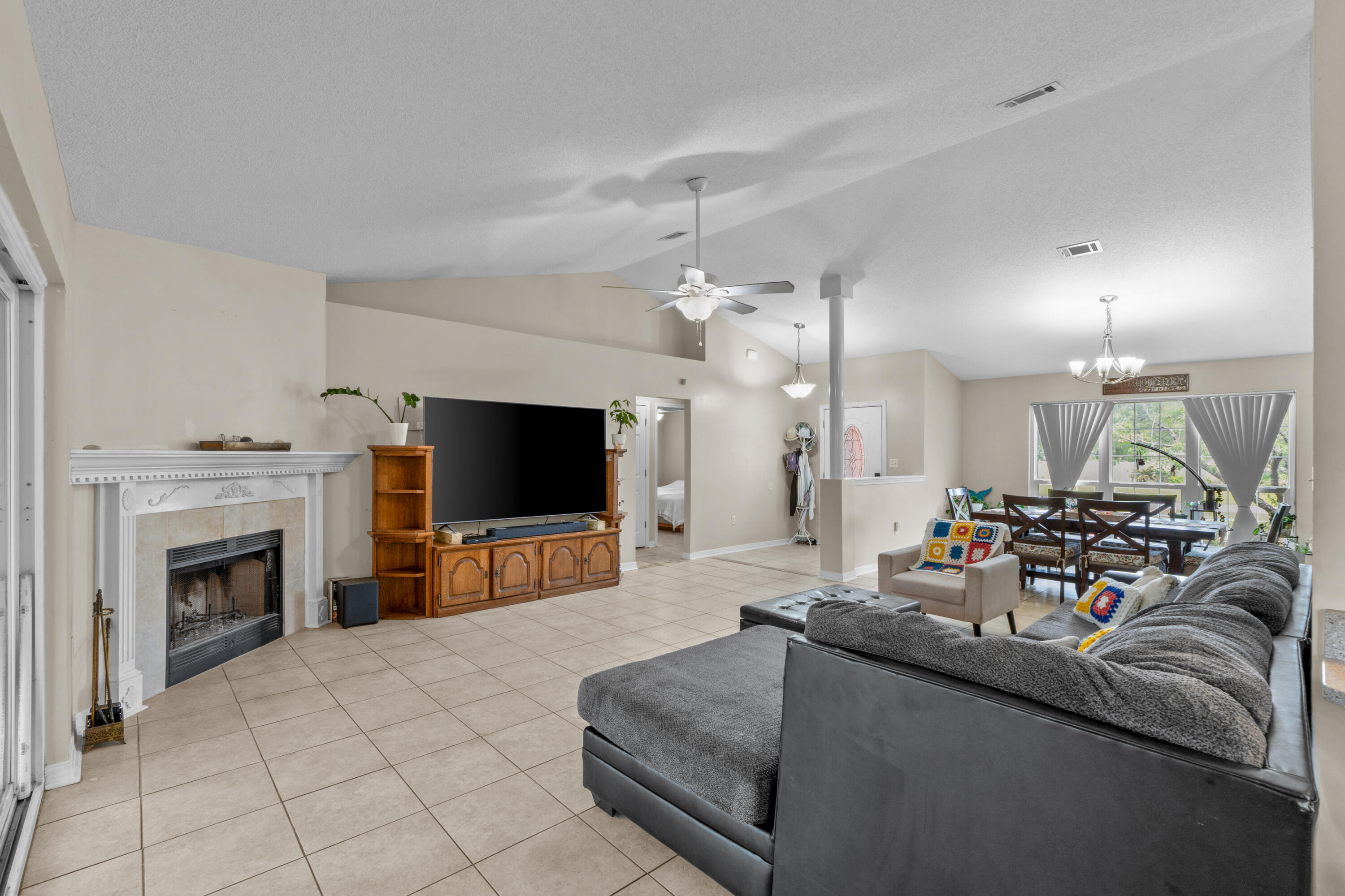 HOLLEY BY THE SEA - Residential