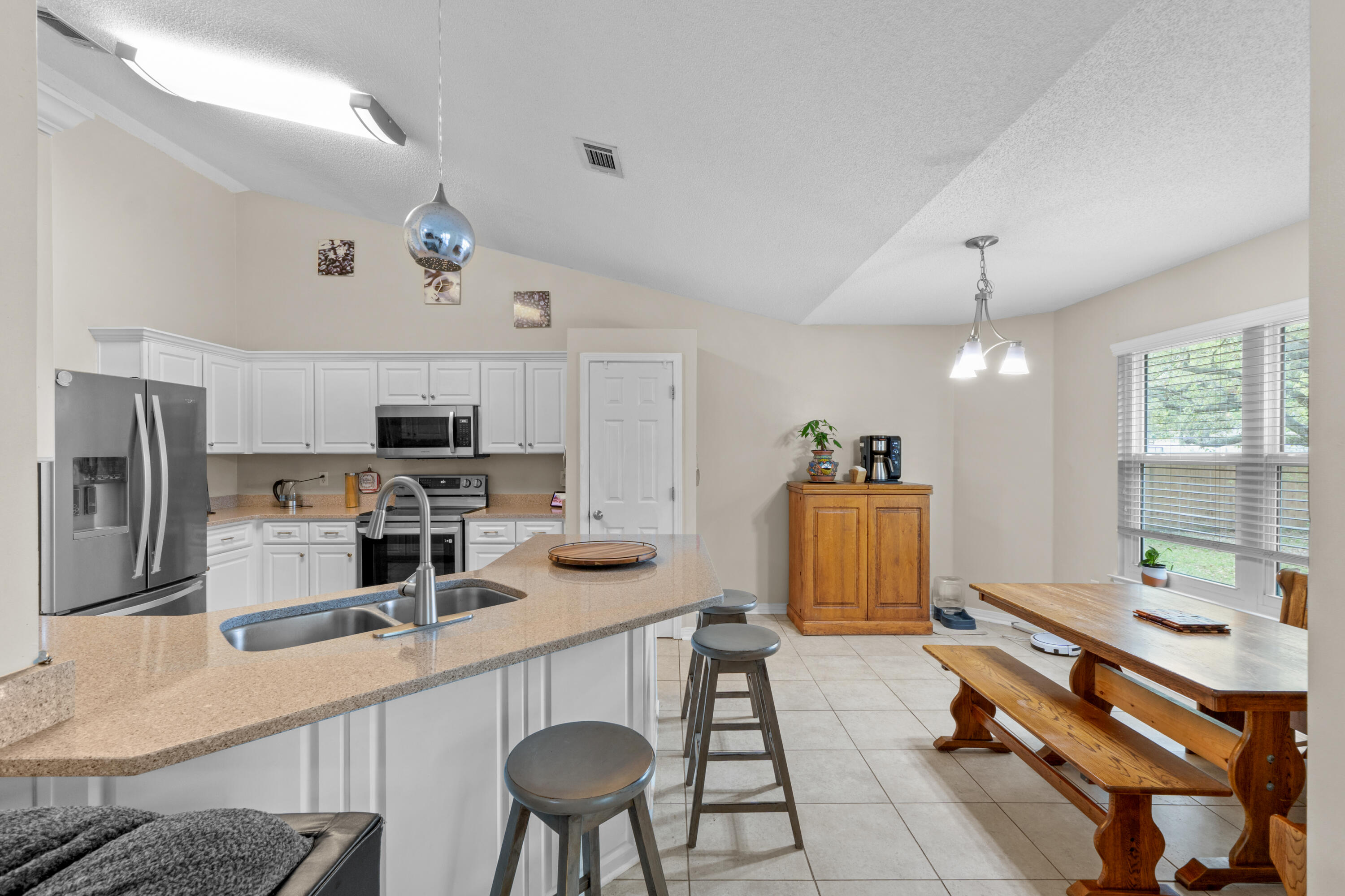 HOLLEY BY THE SEA - Residential
