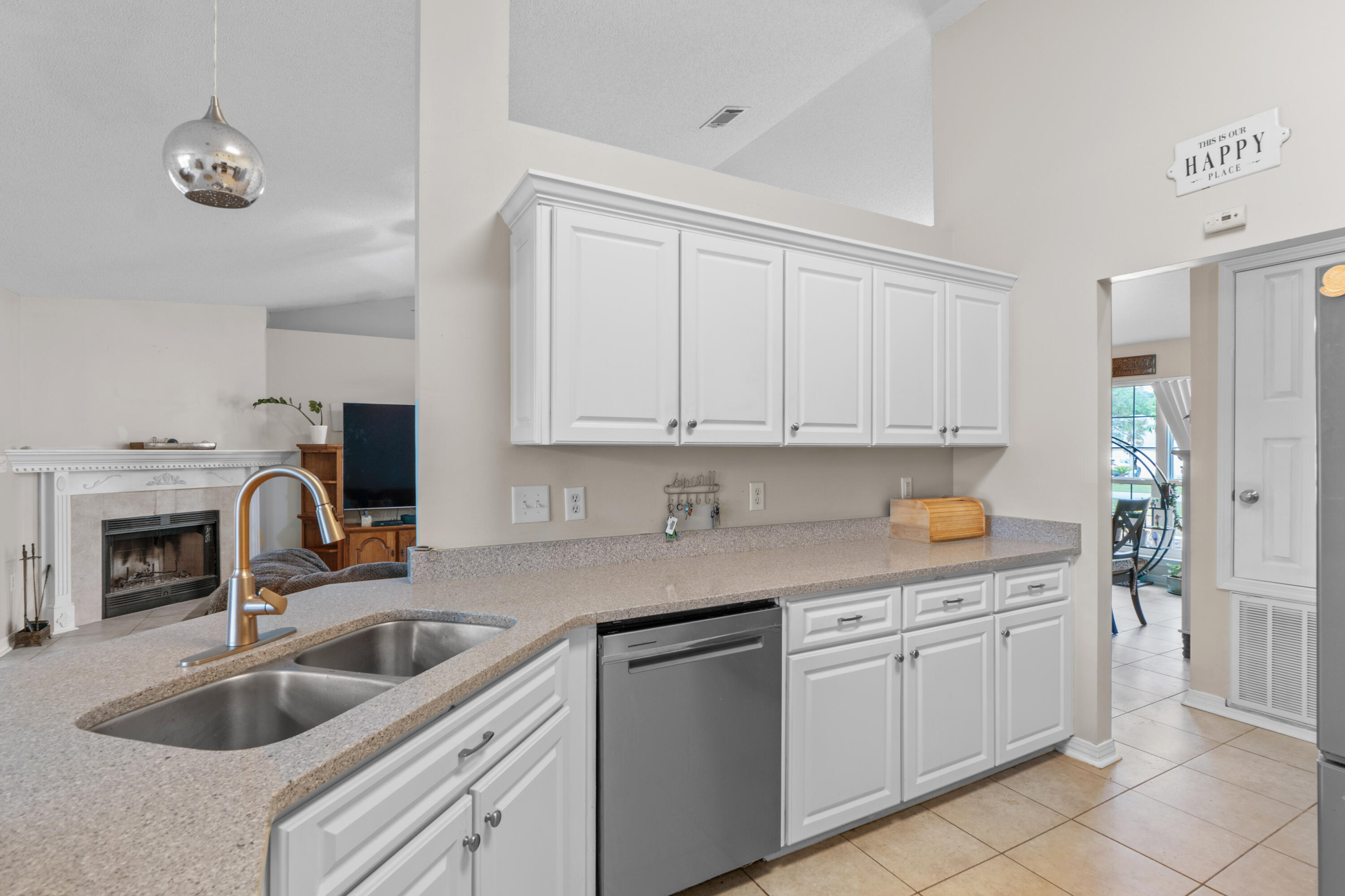 HOLLEY BY THE SEA - Residential