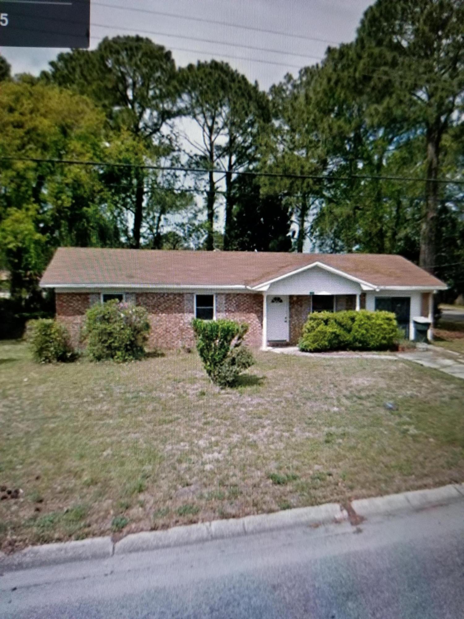 Comp purposes onlyThis home is in a great location. Newer windows installed in 2014. New a.c. in 2014. Roof was installed after 2005. Home has a nice bonus room and great sq footage. Needed full cosmetic remodel.