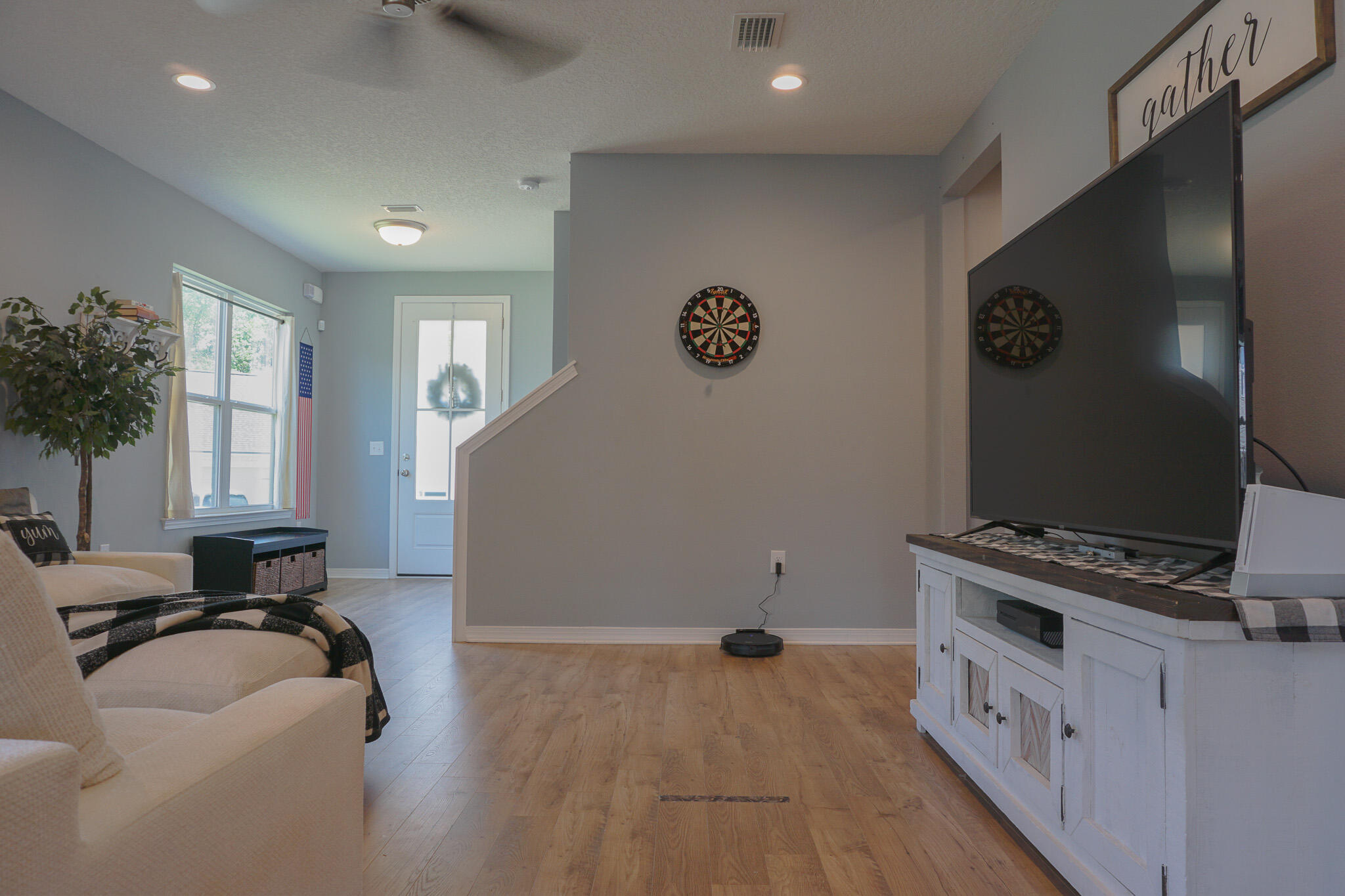 HERITAGE MANOR - Residential Lease