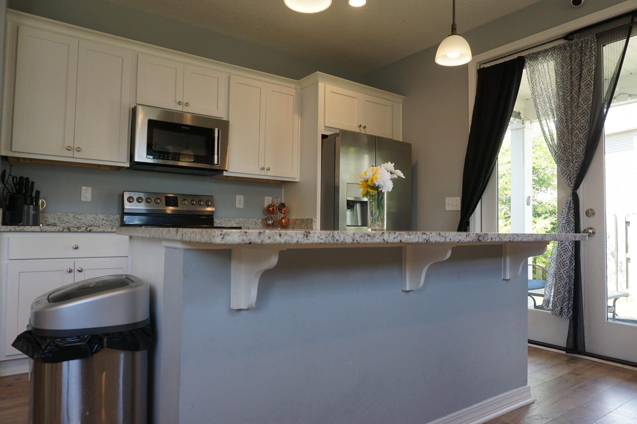 HERITAGE MANOR - Residential Lease