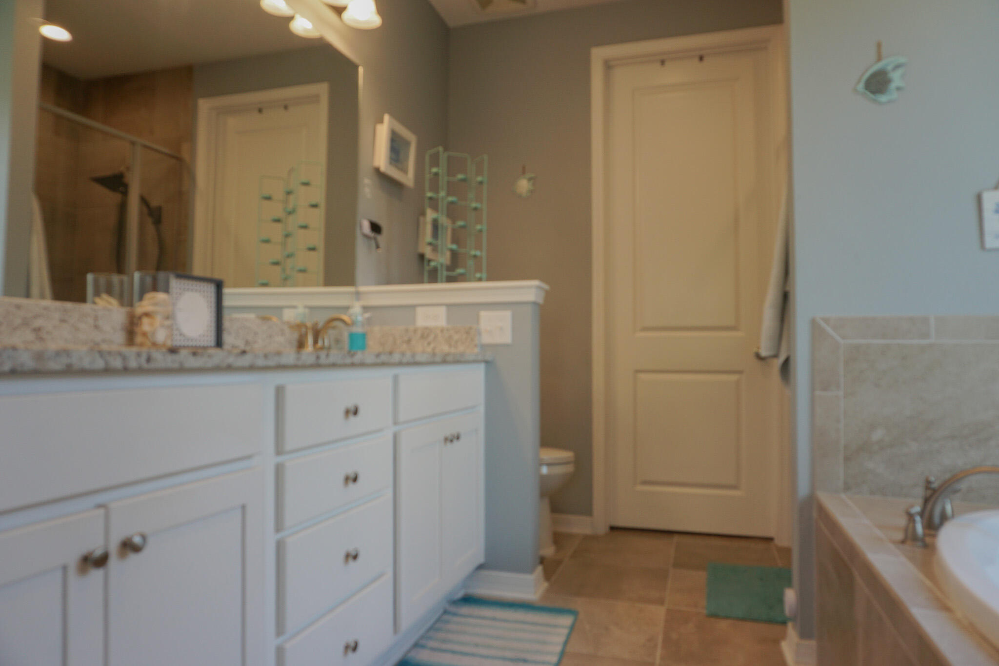 HERITAGE MANOR - Residential Lease