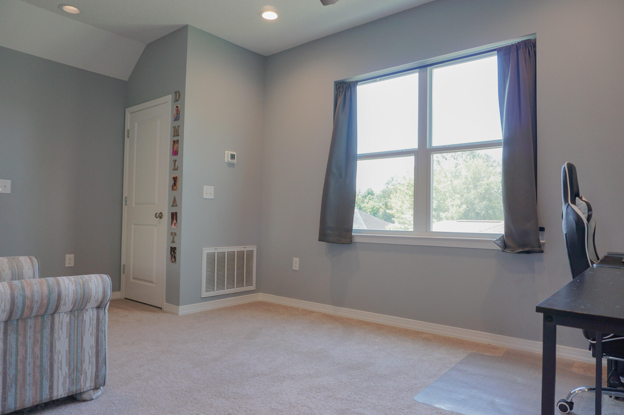 HERITAGE MANOR - Residential Lease