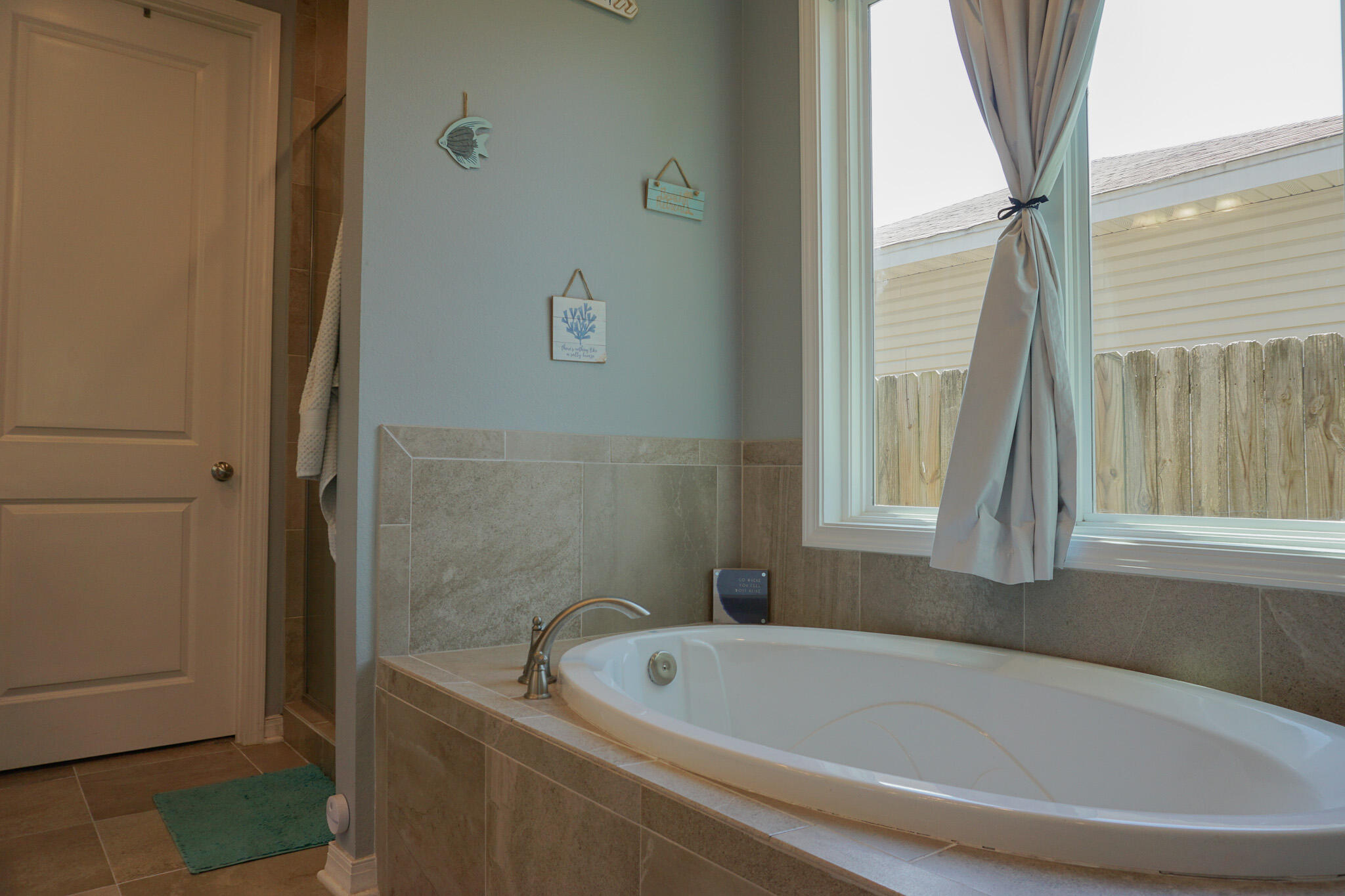 HERITAGE MANOR - Residential Lease
