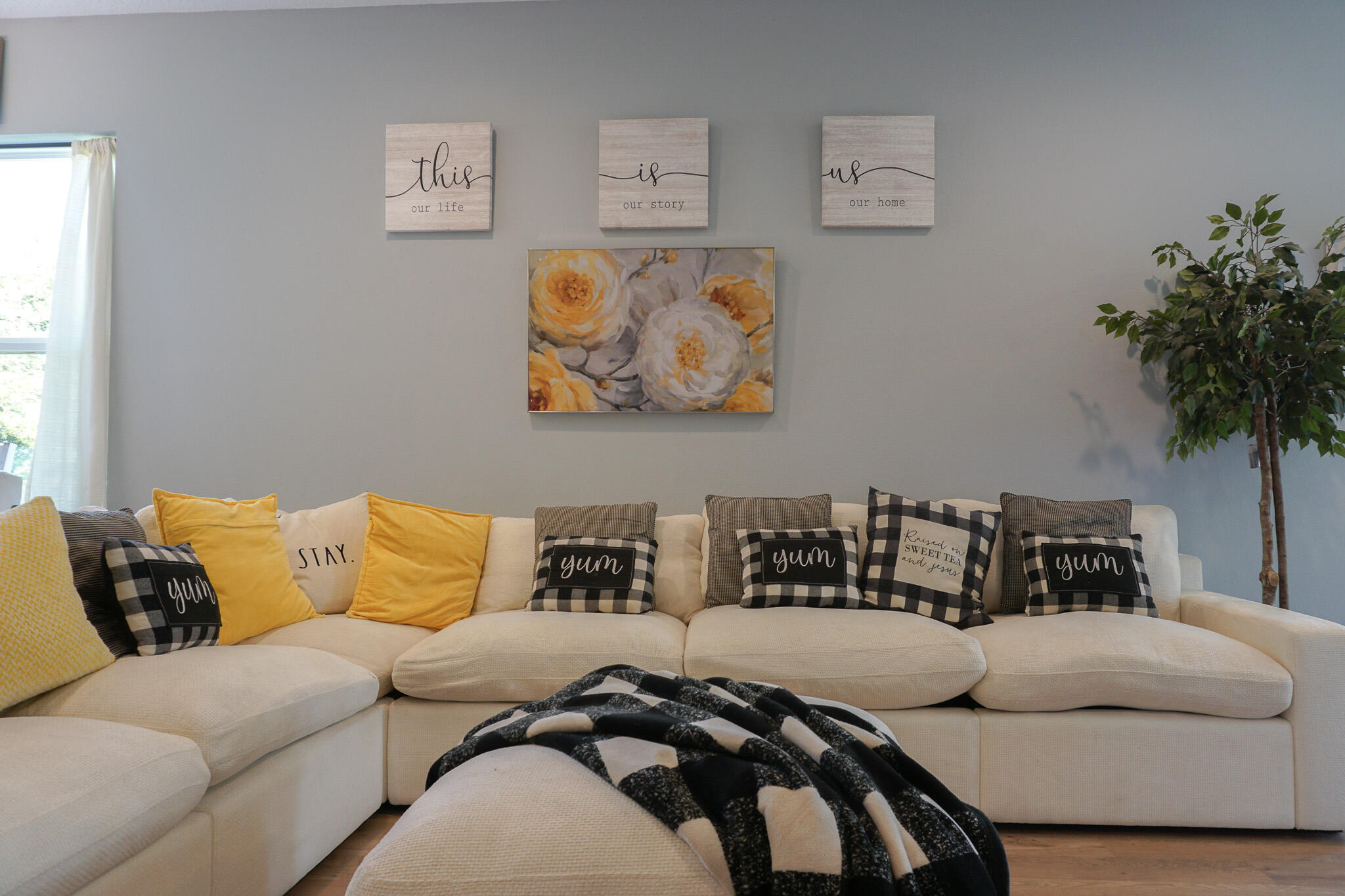 HERITAGE MANOR - Residential Lease