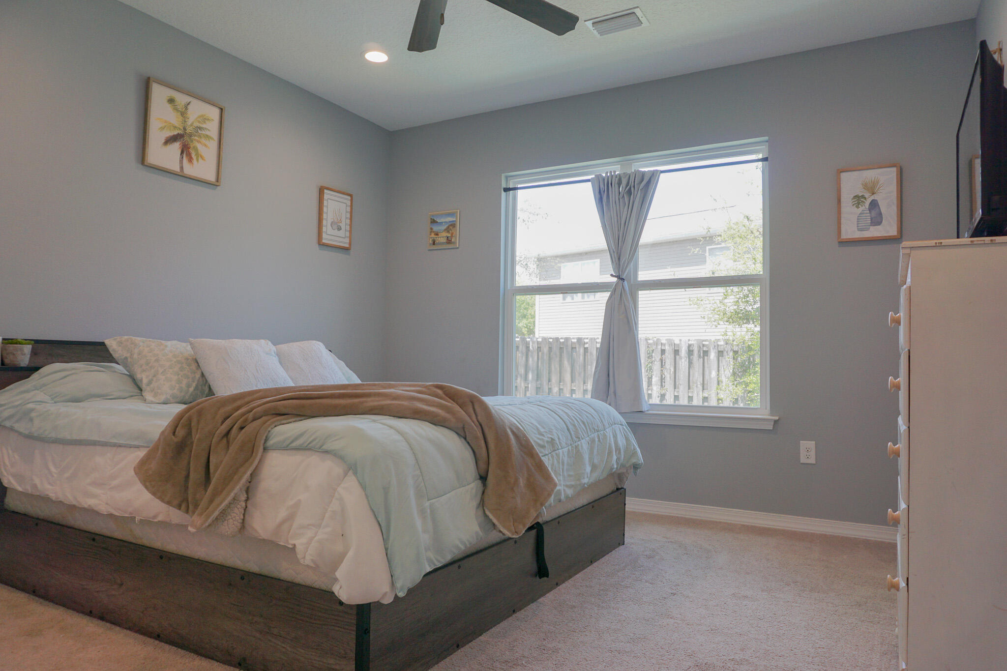 HERITAGE MANOR - Residential Lease