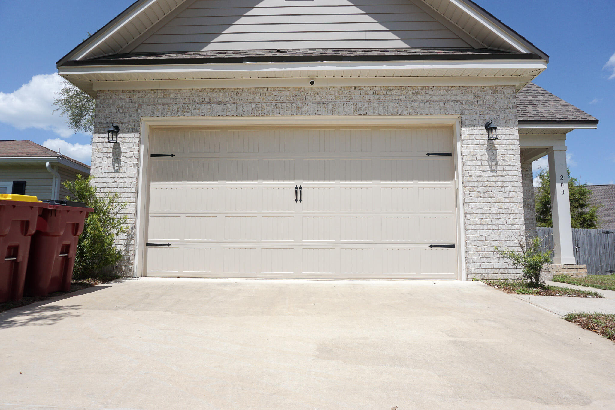 HERITAGE MANOR - Residential Lease