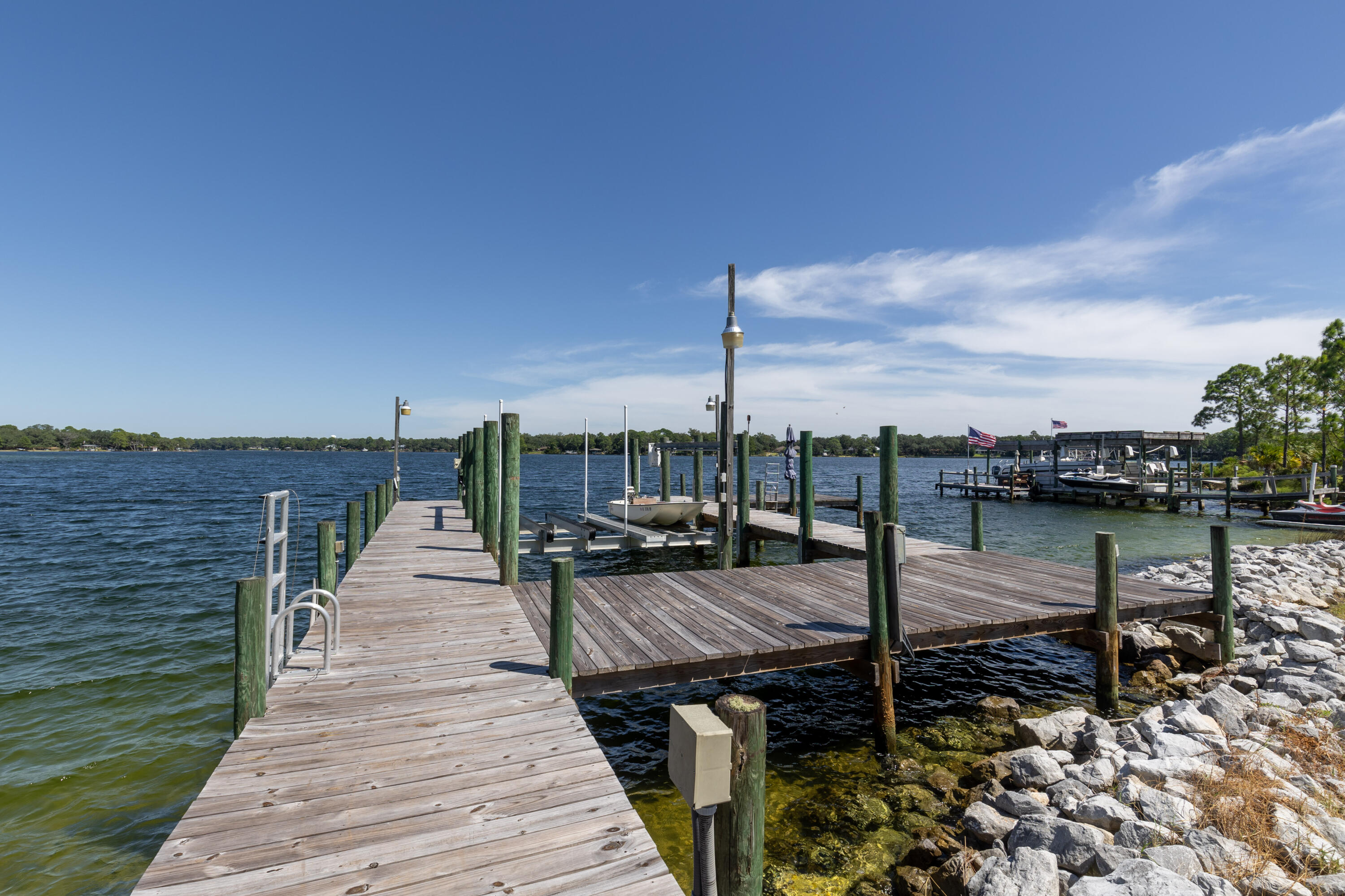 STALLWORTH POINTE - Residential