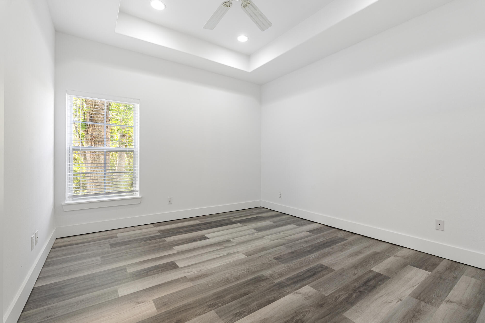 TOWN OF SANTA ROSA - Residential