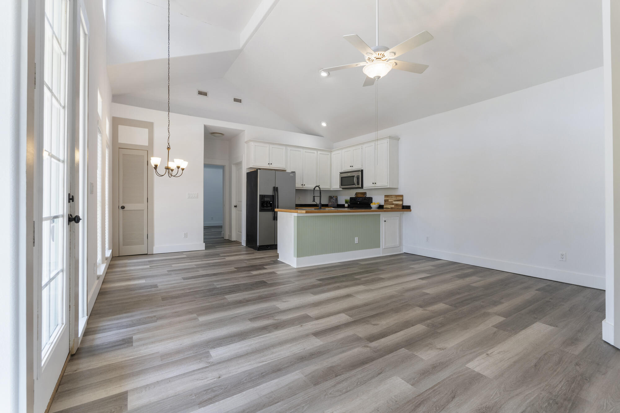 TOWN OF SANTA ROSA - Residential