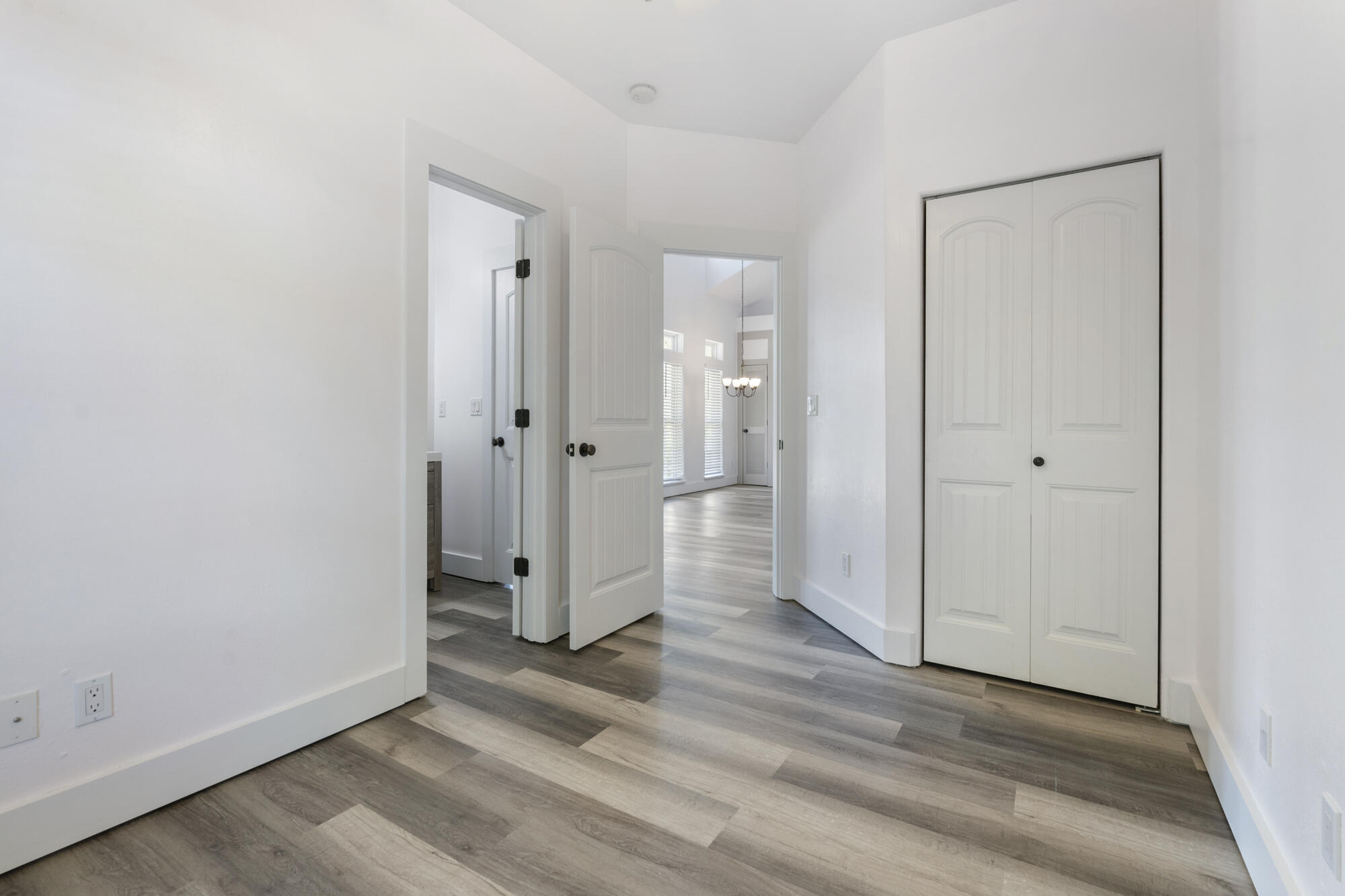 TOWN OF SANTA ROSA - Residential