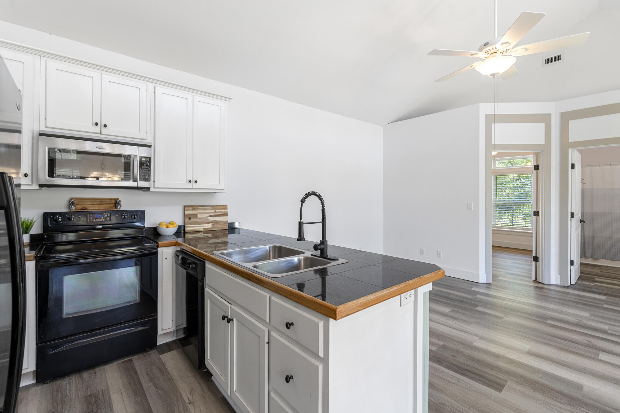 TOWN OF SANTA ROSA - Residential