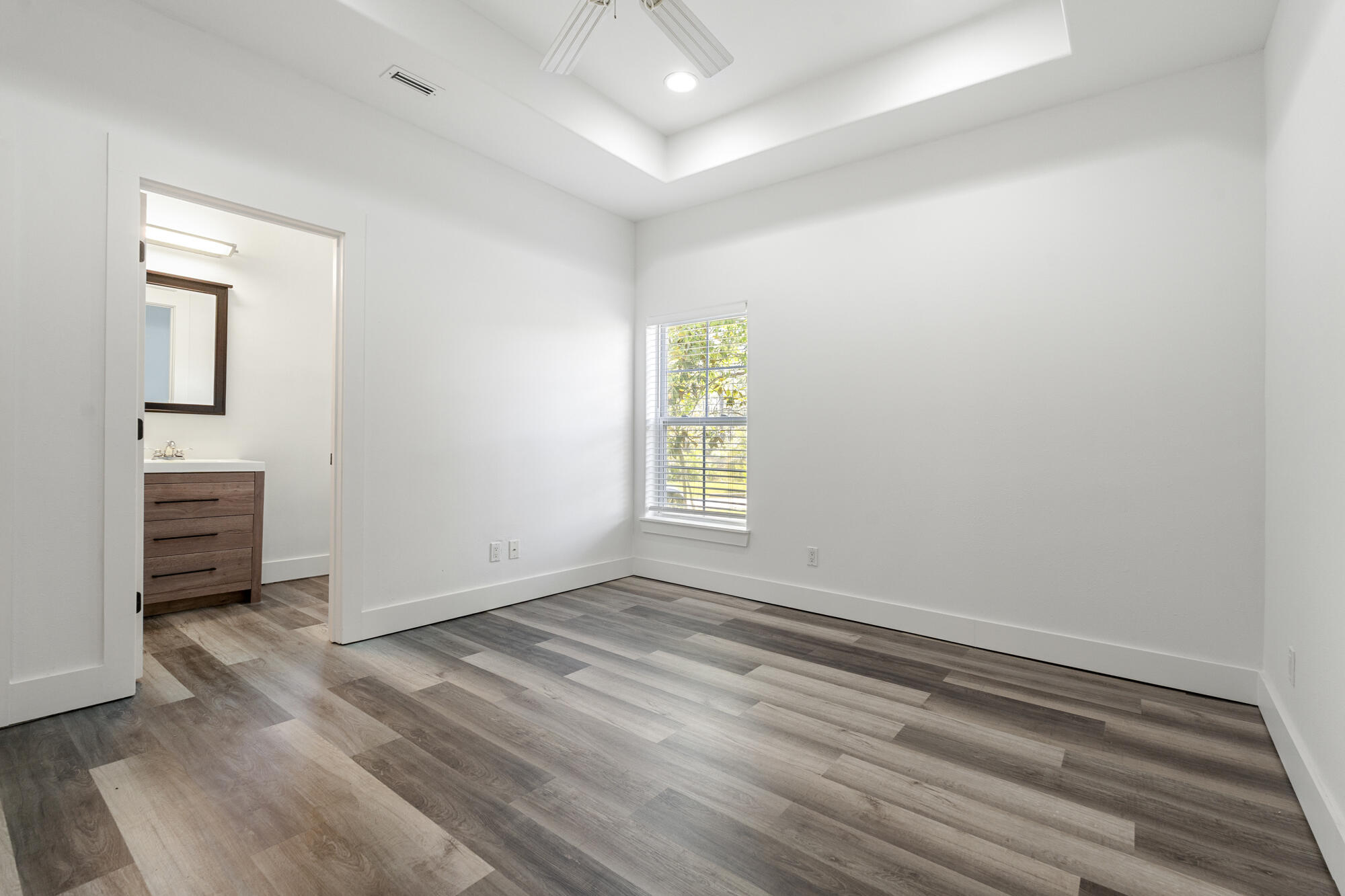 TOWN OF SANTA ROSA - Residential