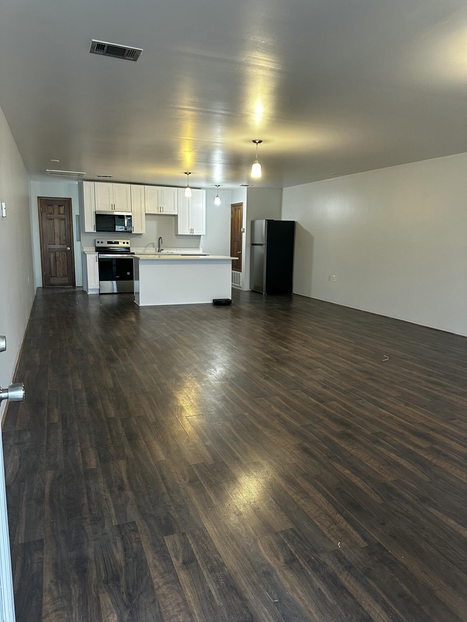 no subdivision of record - Residential Lease
