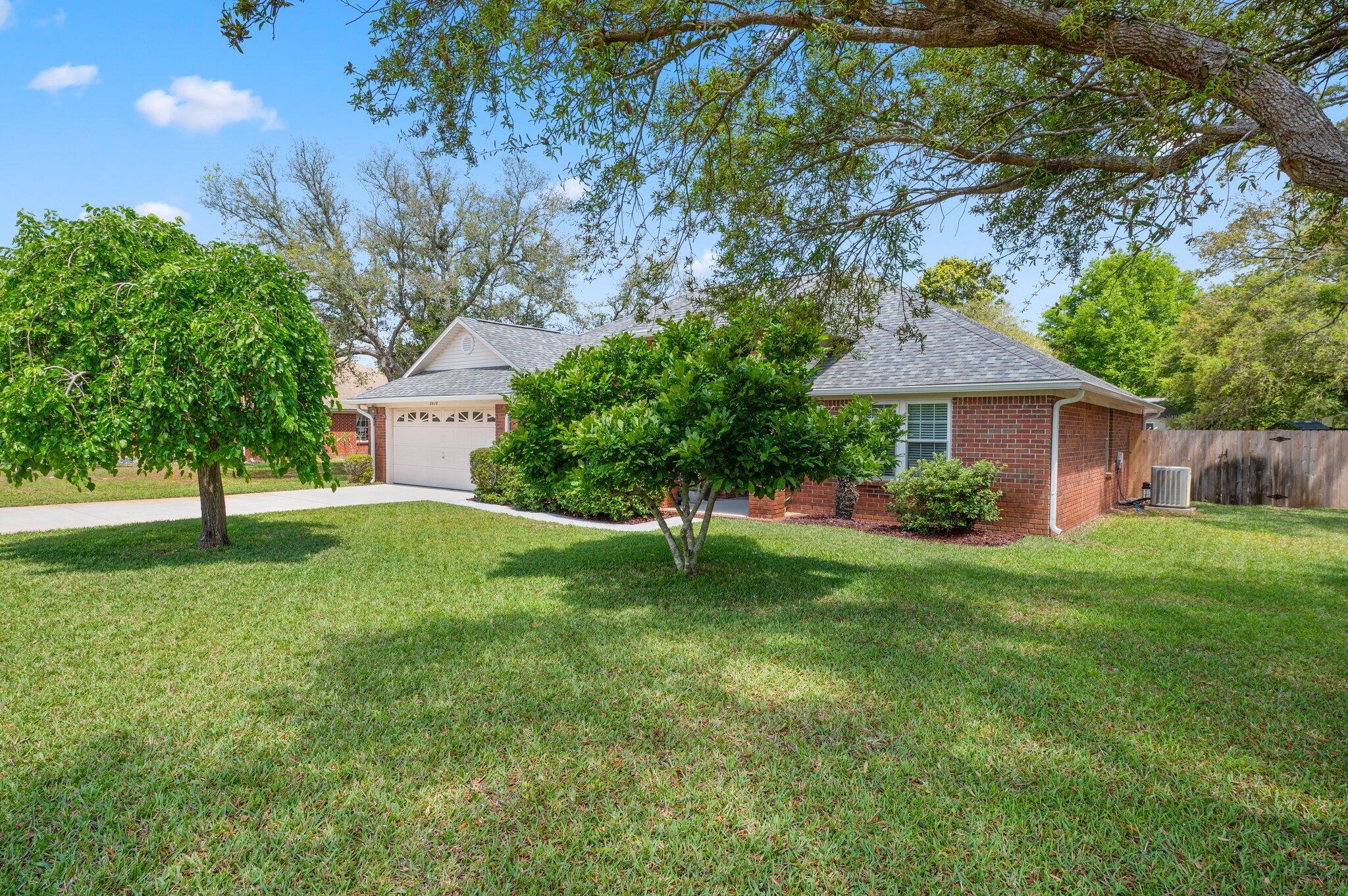 BAREFOOT CREEK - Residential