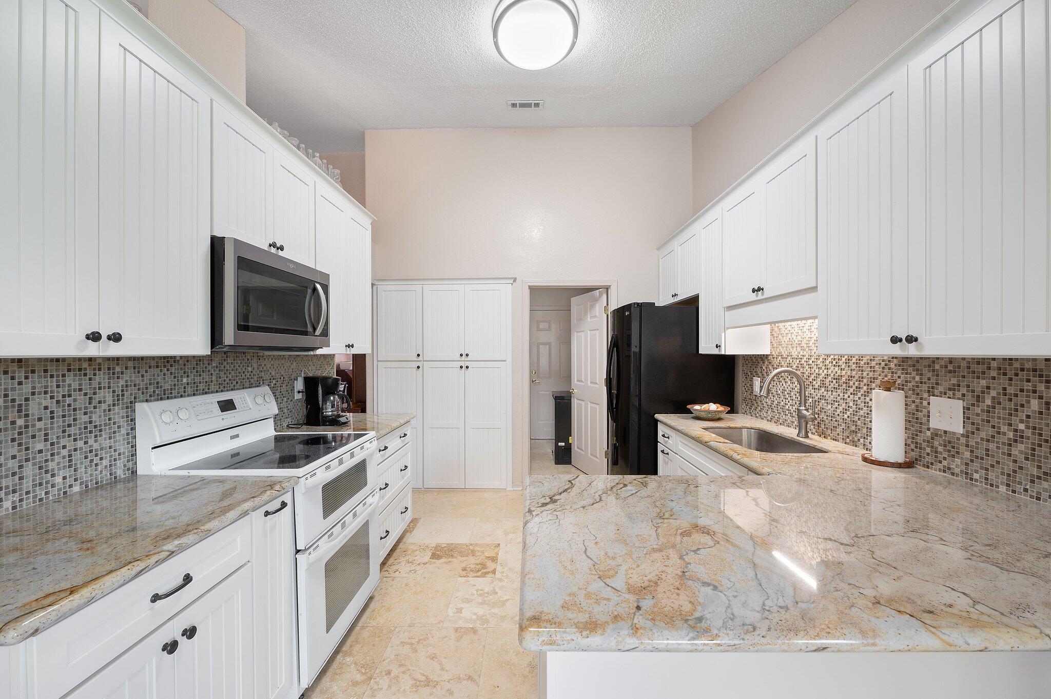 BAREFOOT CREEK - Residential