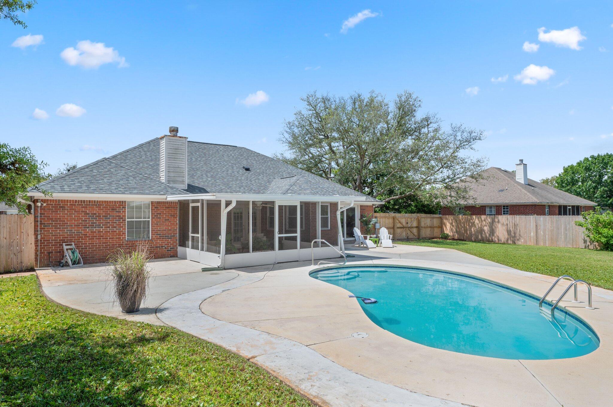 BAREFOOT CREEK - Residential