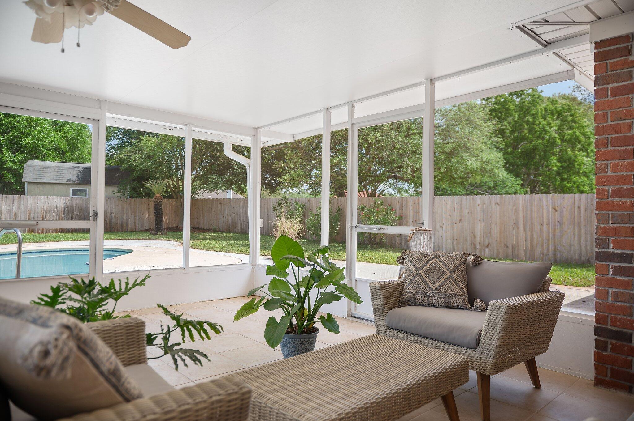 BAREFOOT CREEK - Residential