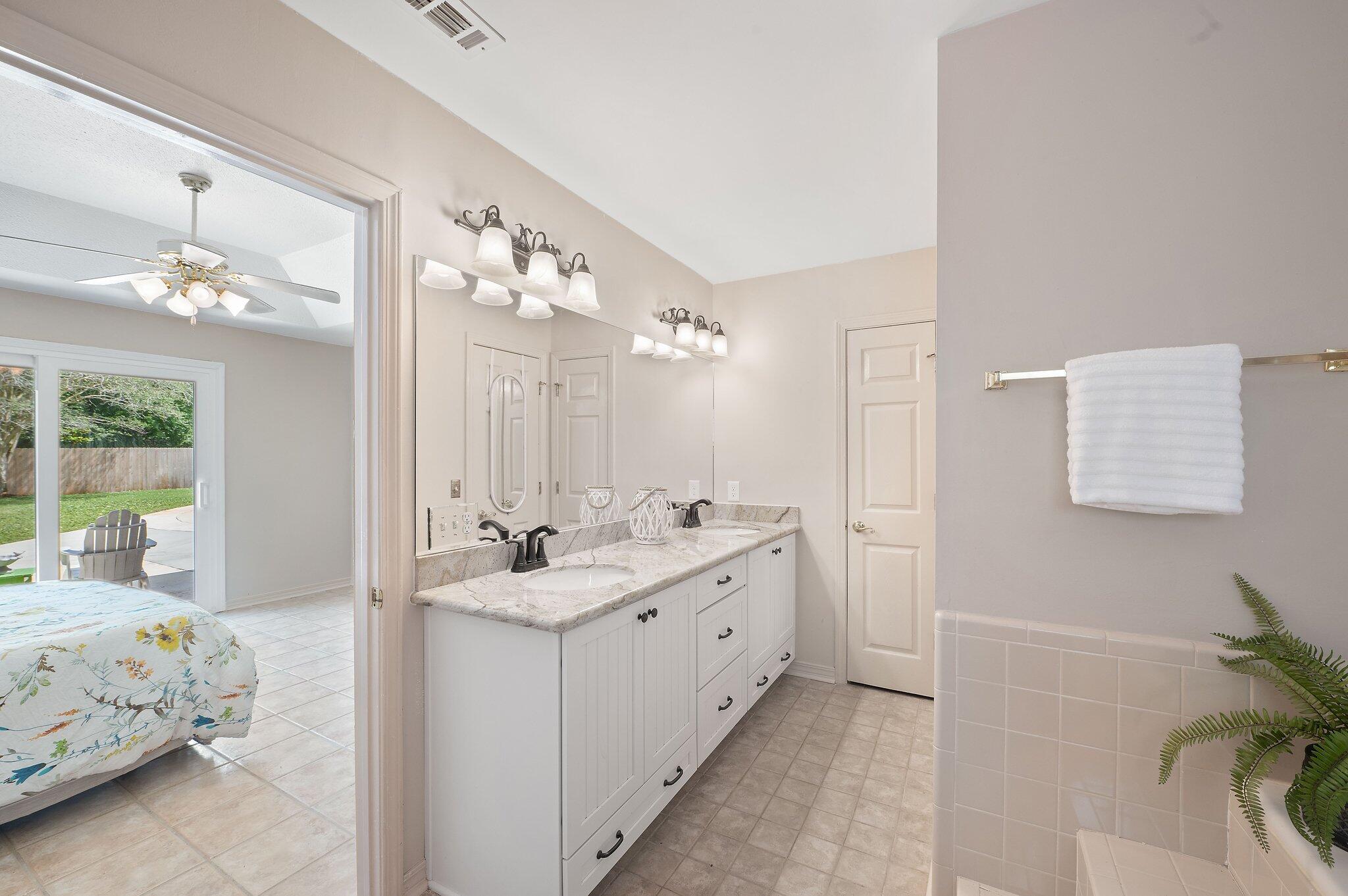 BAREFOOT CREEK - Residential